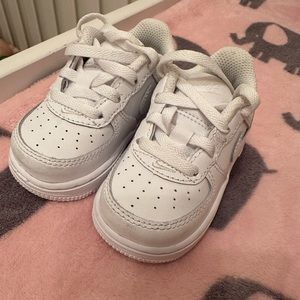 Toddler Nike sneakers
